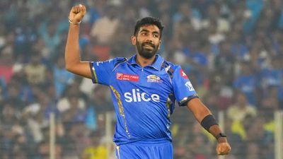 Brilliant Jasprit Bumrah helps Mumbai Indians restrict Gujarat Titans to 168/6