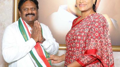 YSRCP MLA from Chintalapudi joins Congress