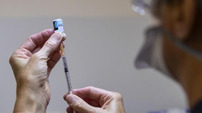 Vaccine mandates for NSW health workers reconsidered