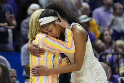 LSU Women's Basketball Dominates Second Round NCAA Tournament Game