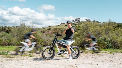 This e-motorbike provides a shockingly fun and functional commuting experience
