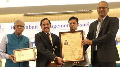 IT Minister presents Hyderabad Management Association awards