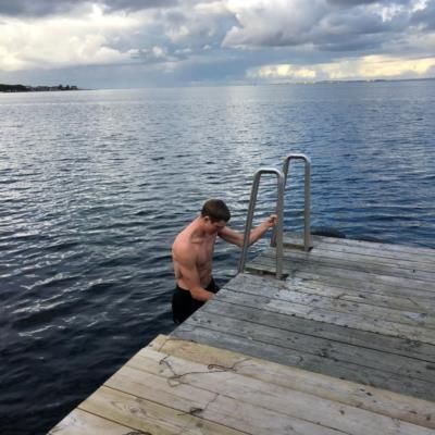Viktor Axelsen Embraces Tranquility By The Sea