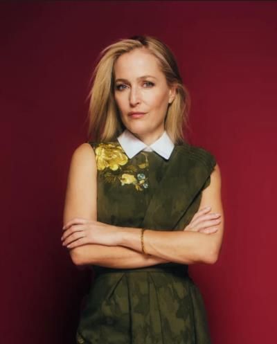 Gillian Anderson Shines In Vibrant Green Outfit, Radiating Elegance