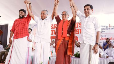 Kerala CM challenges Sangh Parivar to renounce Bharat Mata Ki Jai slogan as it was coined by a Muslim