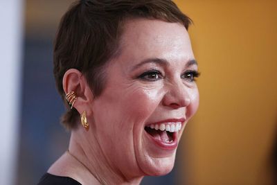 Olivia Colman Calls Out Gender Pay Gap In Hollywood: “If I Was Oliver Colman, I’d Be Earning A F— Of A Lot More”