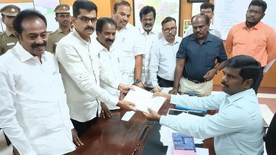 Durai Vaiko files nomination papers for Tiruchi Lok Sabha constituency