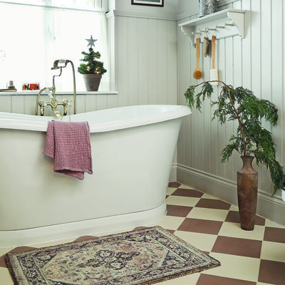 14 bathroom flooring ideas that perfectly combine style and practicality in 2025