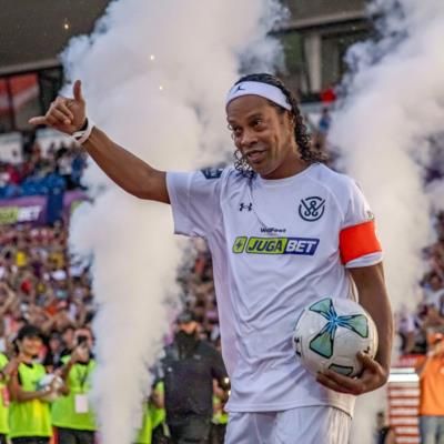 Ronaldinho: The Football Maestro