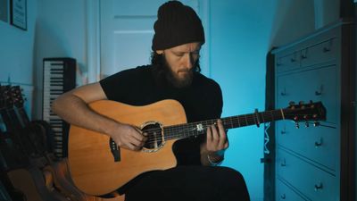 "I like your version better than ours!": Acoustic fingerstyle guitarist covers Toto's Rosanna and wows Steve Lukather