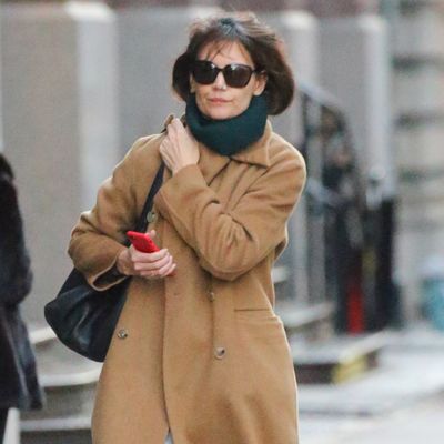Katie Holmes Cracks the Commuter Outfit Code