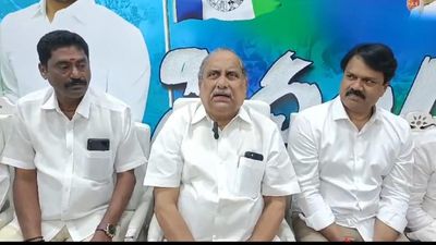 Trounce Pawan Kalyan in Pithapuram, Mudragada tells YSRCP’s Kapu cadre