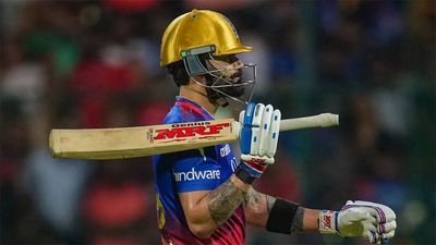 Watch: 'Senti kyu ho raha hai, kya ho gaya?' - Virat Kohli tells...