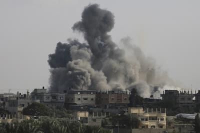 Israeli Military Launches Attacks In Gaza Despite UN Ceasefire Call