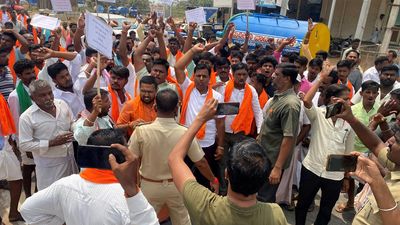 Remove Tangadagi from office for Modi remarks, BJP Yuva Morcha activists tell Siddaramaiah
