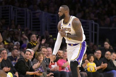 Lakers to be without LeBron James when they take on Bucks