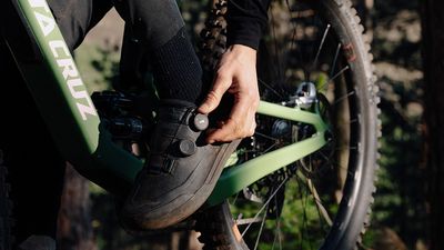 Is Fox Racing's new Union Boa shoe one of the lightest flat MTB shoes around?