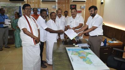 Congress nominee files papers for Cuddalore LS constituency