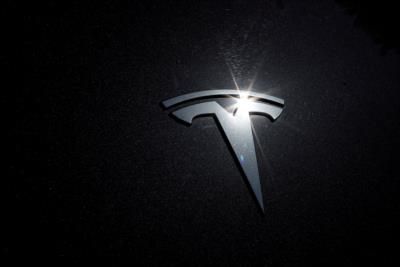 Tesla Shares Rise With Musk's Self-Driving Software Trial Offer