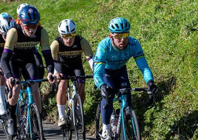 Mark Cavendish takes on local Isle of Man race during WorldTour break, finishes 29th