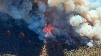 Bushfire threat downgraded south of Perth