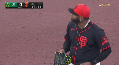Giants fans gave Pablo Sandoval a very warm ovation to welcome him back to San Francisco