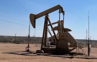 Oil Prices Decline Due To Rising US Crude Inventories