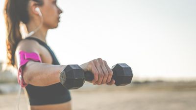 Forget wrist pain — strengthen your shoulders and arms with 5 moves and 5 minutes