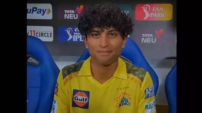 'Not sure I am quite a favourite...': Rachin Ravindra hails 'amazing' CSK fans - Watch