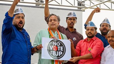 Tharoor counters Modi, says dynasty politics integral to India's fabric, prevalent in BJP too