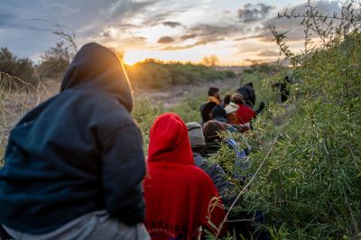 Appeals court extends hold on Texas deportation law - Roll Call