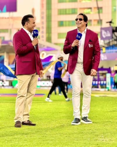 Dynamic Pose: Cricket Legends Shoaib Akhtar And Virender Sehwag