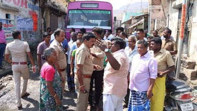 Residents block lorries for damaging water pipelines and roads in Vellore town