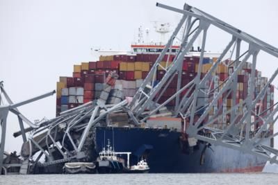 NTSB Recovers Voyage Data Recorder From Ship In Bridge Collapse