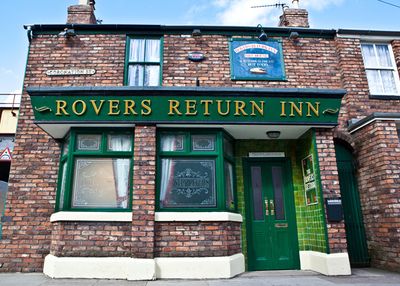 Coronation Street and Emmerdale legends team up for new reality series