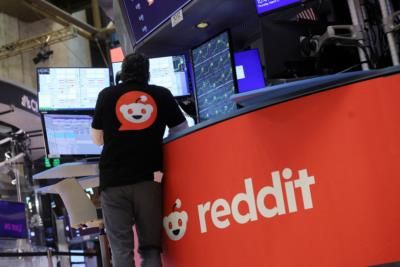 Short Sellers Target Reddit Shares Amid Stock Slip