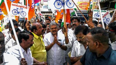 Vasan launches election campaign from Sriperumbudur
