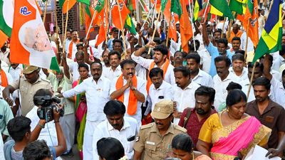 BJP’s Srinivasan begins election campaign