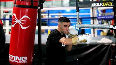 Aussie Moloney to fight Mexican for world title glory