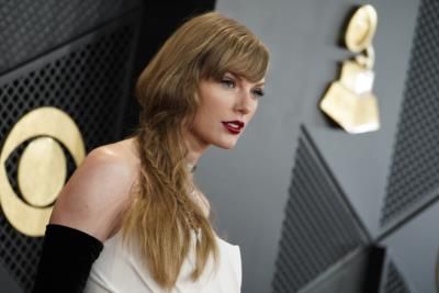 Taylor Swift's Father Cleared Of Assault Allegations In Sydney