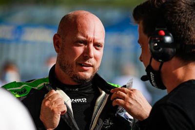 Rob Huff back in BTCC with Toyota