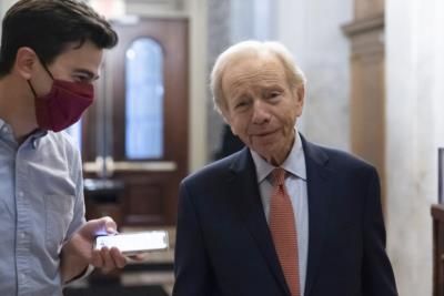 Former U.S. Senator Joe Lieberman Dies At 82