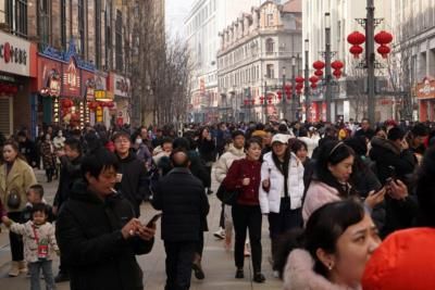 China's Realistic GDP Target Despite Challenges, ADB Reports