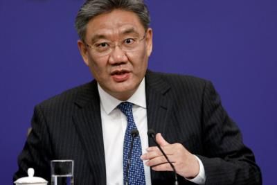 China Commerce Minister To Advocate For Evs In Europe