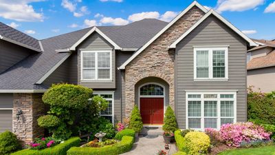 The April 1 Cinnamon Front Door Ritual Promises Good Luck – But it Only Works if You Do This