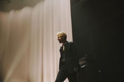 Tom Odell Delivers Electrifying Performance, Captivating Audience With Passion