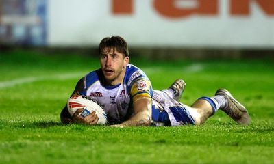 Leeds make struggling Castleford pay heavy price for their wastefulness