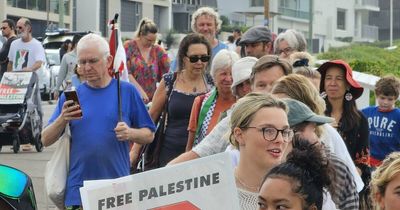 Good Friday march in symbolic solidarity for victims of Middle East war