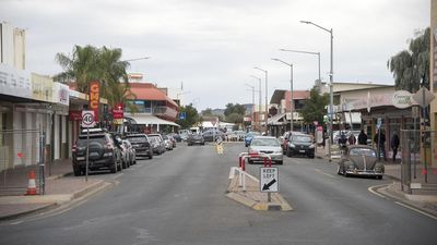 Curfew fails to wipe out youth crime wave in red centre