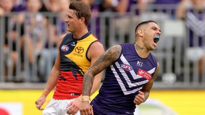 Fremantle rocket to 3-0 after beating winless Crows